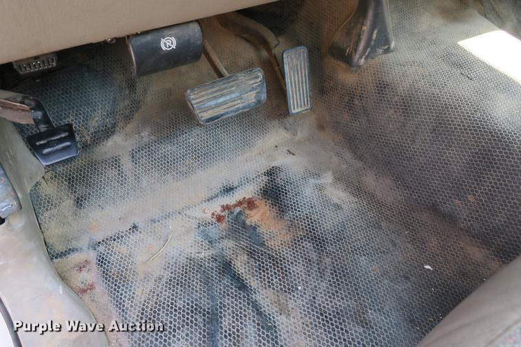 image for item DE3780 2003 GMC Sierra 1500 pickup truck