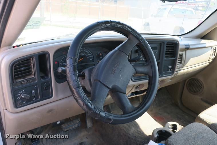 image for item DE3780 2003 GMC Sierra 1500 pickup truck