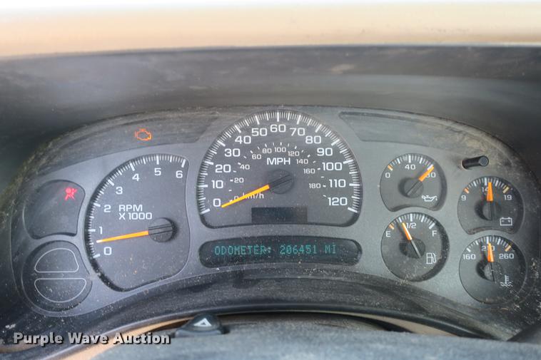 image for item DE3780 2003 GMC Sierra 1500 pickup truck