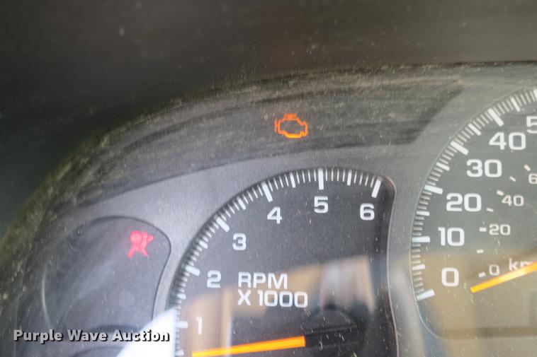 image for item DE3780 2003 GMC Sierra 1500 pickup truck