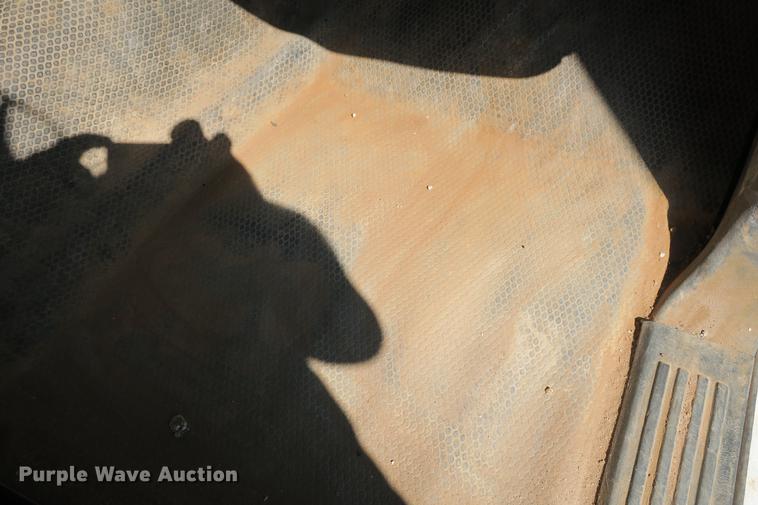 image for item DE3781 2002 Chevrolet Silverado 1500 pickup truck