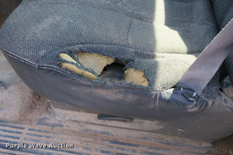 image for item DE3781 2002 Chevrolet Silverado 1500 pickup truck