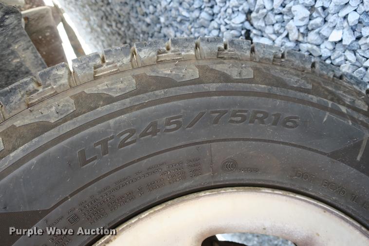 image for item DE3781 2002 Chevrolet Silverado 1500 pickup truck