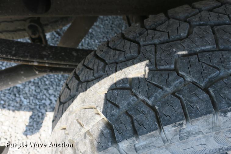 image for item DE3781 2002 Chevrolet Silverado 1500 pickup truck