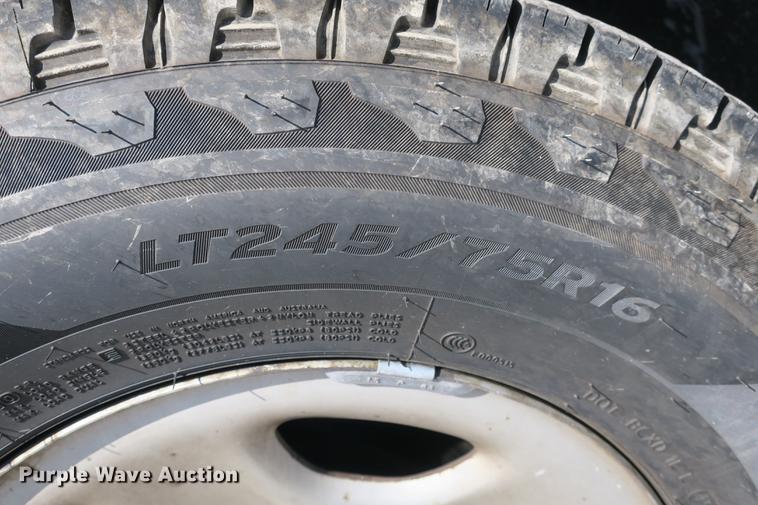 image for item DE3781 2002 Chevrolet Silverado 1500 pickup truck