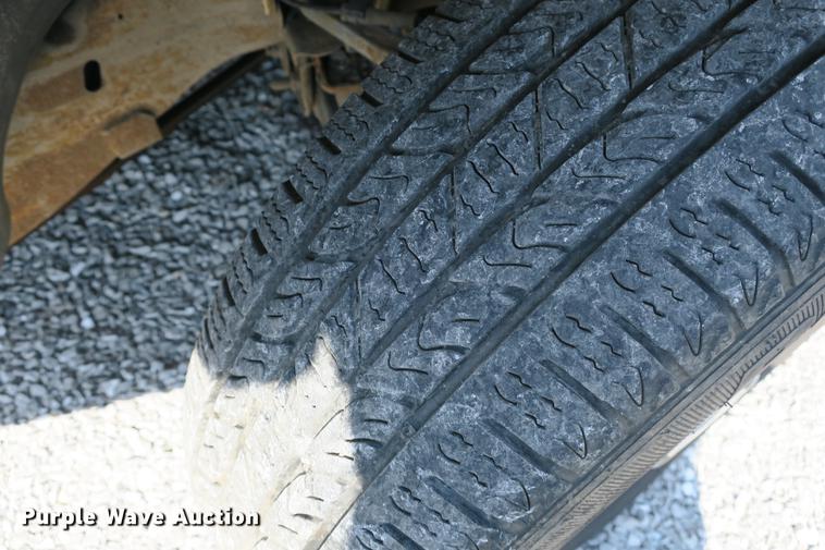 image for item DE3782 2004 Chevrolet Silverado 1500 pickup truck