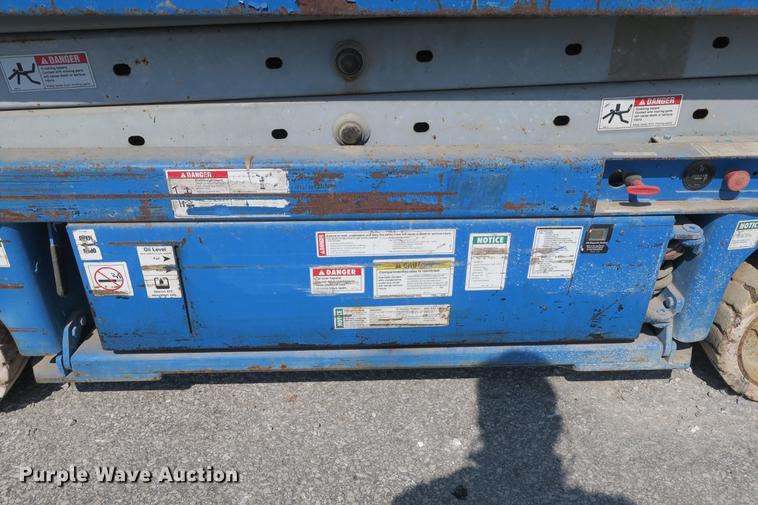 image for item DE3783 1999 Genie GS-2032 scissor lift