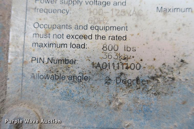 image for item DE3783 1999 Genie GS-2032 scissor lift