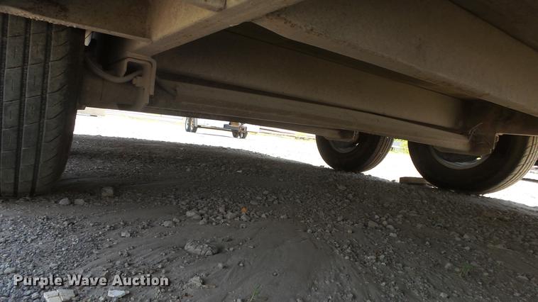 image for item DE7198 2004 Wells Cargo enclosed cargo trailer