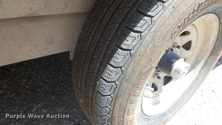 image for item DE7198 2004 Wells Cargo enclosed cargo trailer