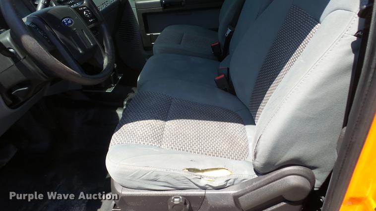 image for item DE7206 2013 Ford F250 Super Duty SuperCab pickup truck