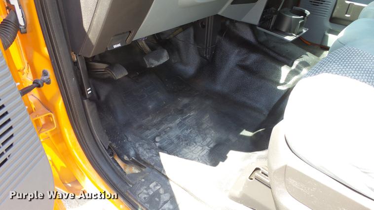 image for item DE7206 2013 Ford F250 Super Duty SuperCab pickup truck