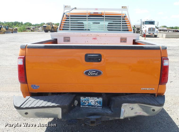 image for item DE7207 2014 Ford F250 Super Duty SuperCab pickup truck