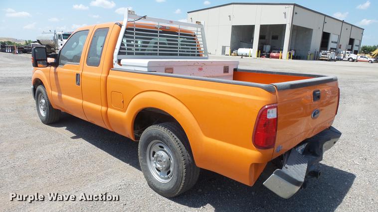image for item DE7207 2014 Ford F250 Super Duty SuperCab pickup truck