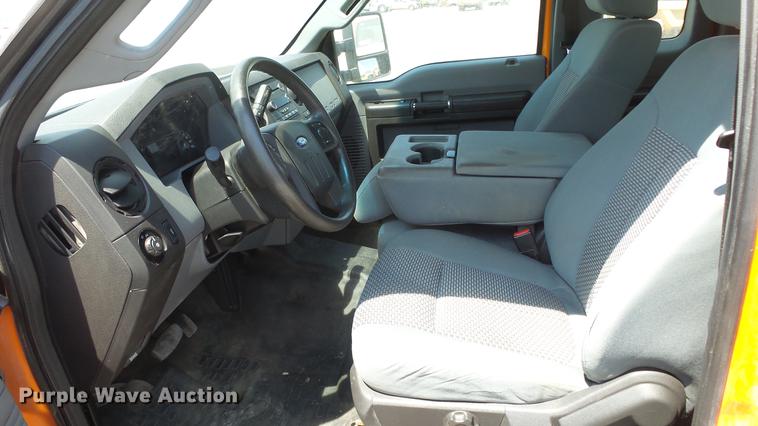 image for item DE7207 2014 Ford F250 Super Duty SuperCab pickup truck