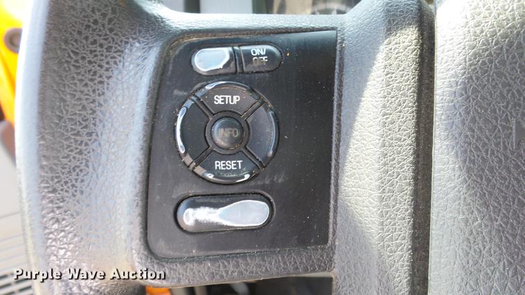 image for item DE7207 2014 Ford F250 Super Duty SuperCab pickup truck