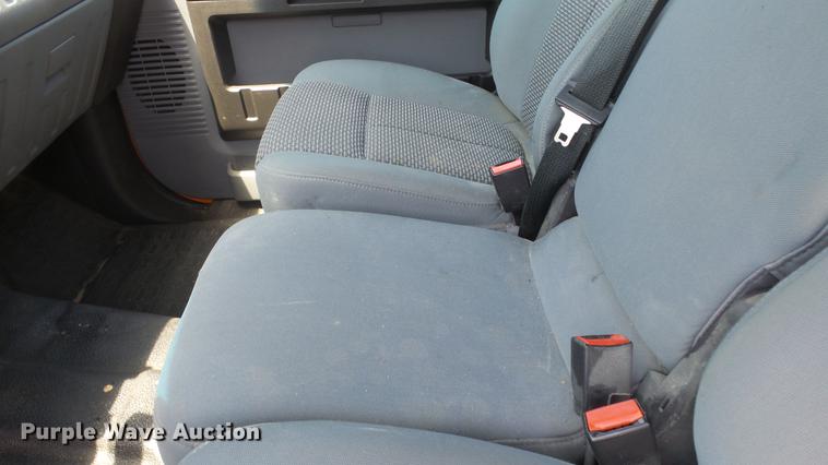 image for item DE7207 2014 Ford F250 Super Duty SuperCab pickup truck