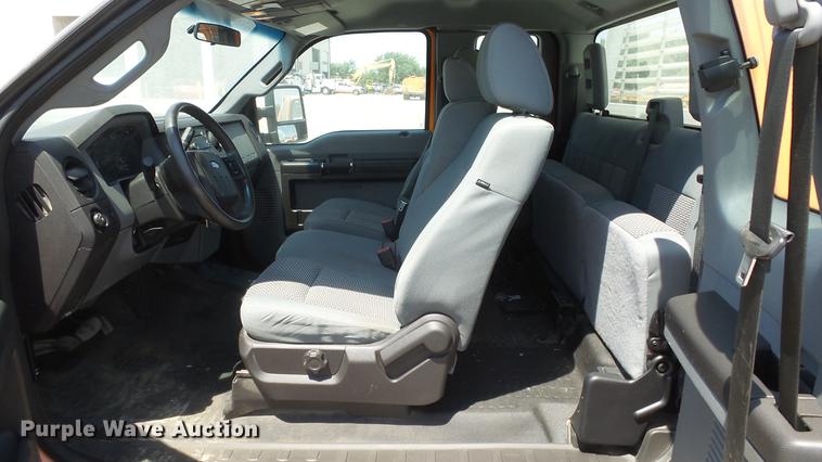 image for item DE7207 2014 Ford F250 Super Duty SuperCab pickup truck