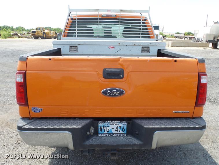 image for item DE7208 2013 Ford F250 Super Duty SuperCab pickup truck
