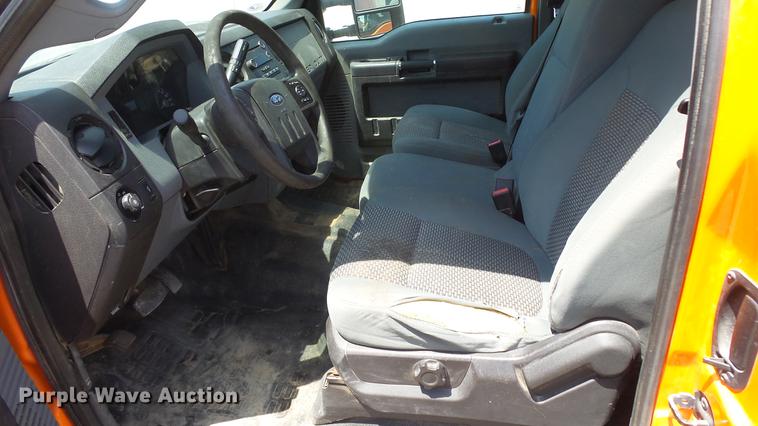 image for item DE7208 2013 Ford F250 Super Duty SuperCab pickup truck