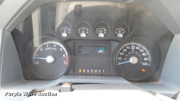 image for item DE7208 2013 Ford F250 Super Duty SuperCab pickup truck