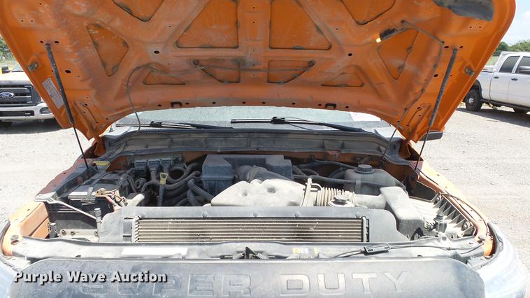 image for item DE7208 2013 Ford F250 Super Duty SuperCab pickup truck