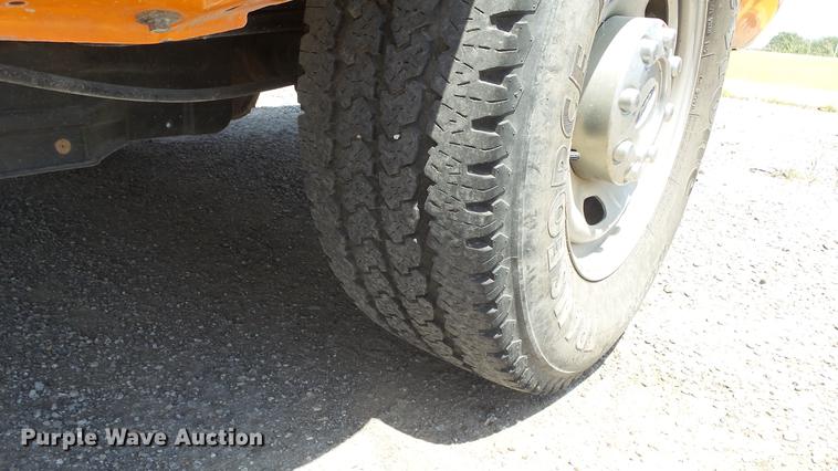 image for item DE7208 2013 Ford F250 Super Duty SuperCab pickup truck