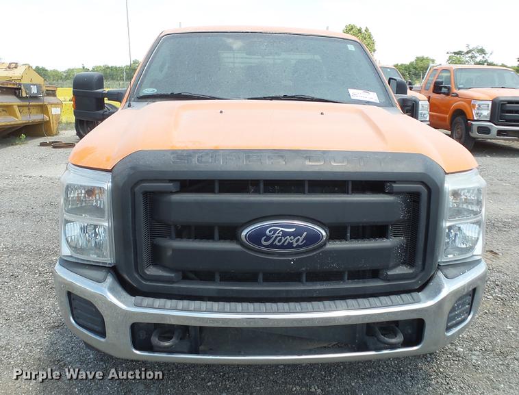 image for item DE7209 2013 Ford F250 Super Duty SuperCab pickup truck