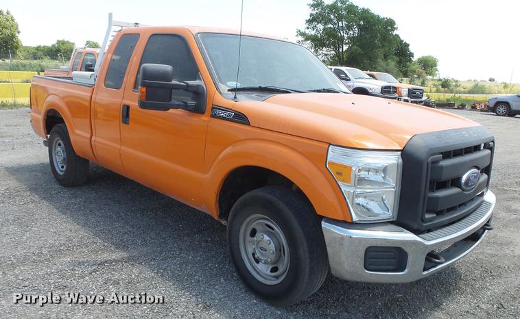 image for item DE7209 2013 Ford F250 Super Duty SuperCab pickup truck