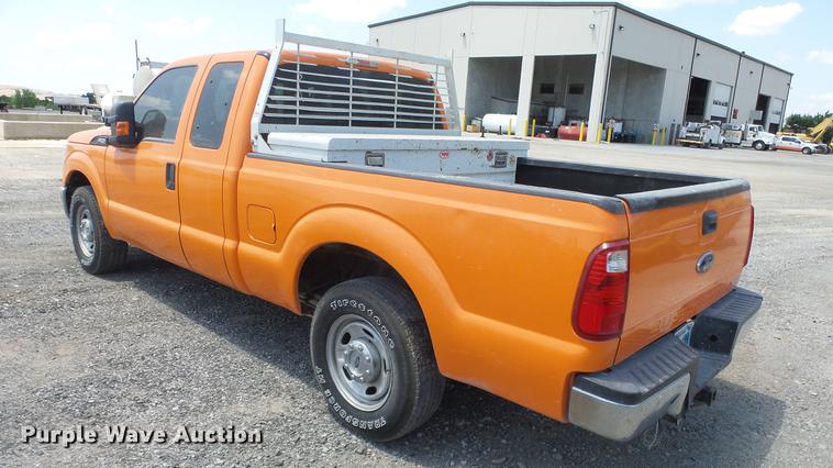 image for item DE7209 2013 Ford F250 Super Duty SuperCab pickup truck