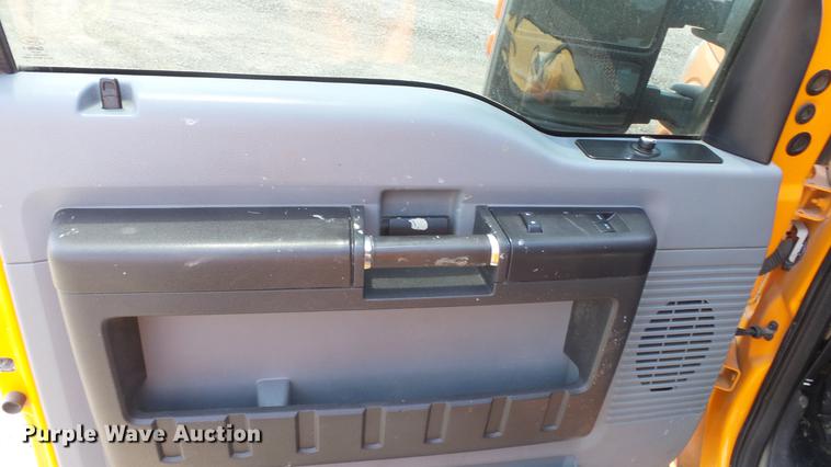 image for item DE7209 2013 Ford F250 Super Duty SuperCab pickup truck