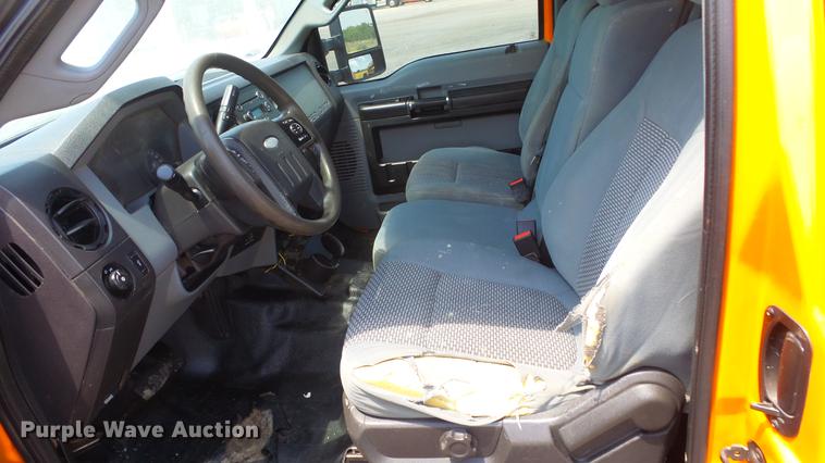 image for item DE7209 2013 Ford F250 Super Duty SuperCab pickup truck