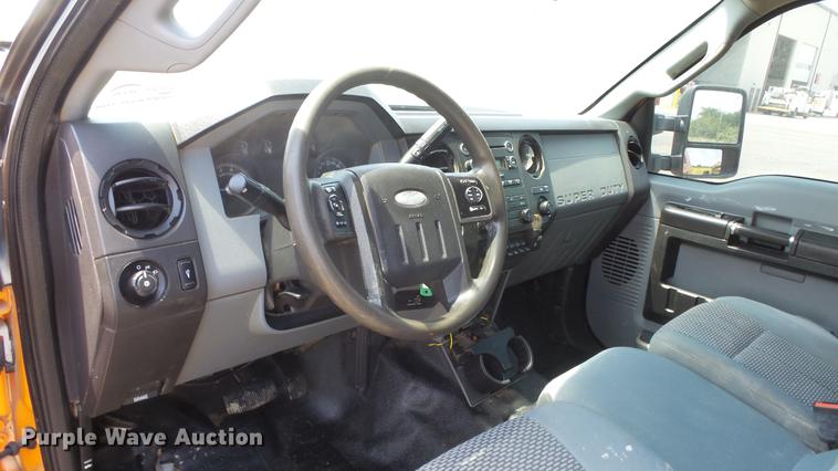 image for item DE7209 2013 Ford F250 Super Duty SuperCab pickup truck