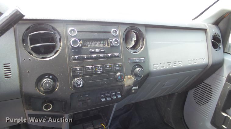 image for item DE7209 2013 Ford F250 Super Duty SuperCab pickup truck