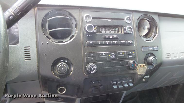 image for item DE7209 2013 Ford F250 Super Duty SuperCab pickup truck