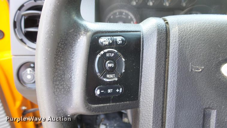 image for item DE7209 2013 Ford F250 Super Duty SuperCab pickup truck