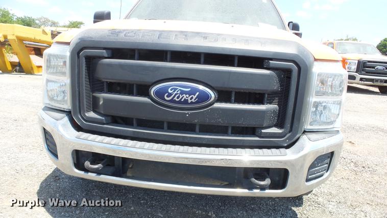 image for item DE7209 2013 Ford F250 Super Duty SuperCab pickup truck