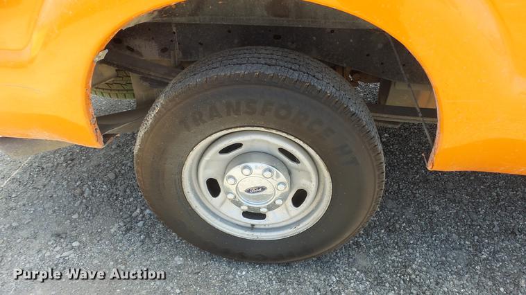 image for item DE7209 2013 Ford F250 Super Duty SuperCab pickup truck