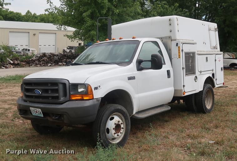 image for item DF2317 2000 Ford F450 Super Duty utility truck