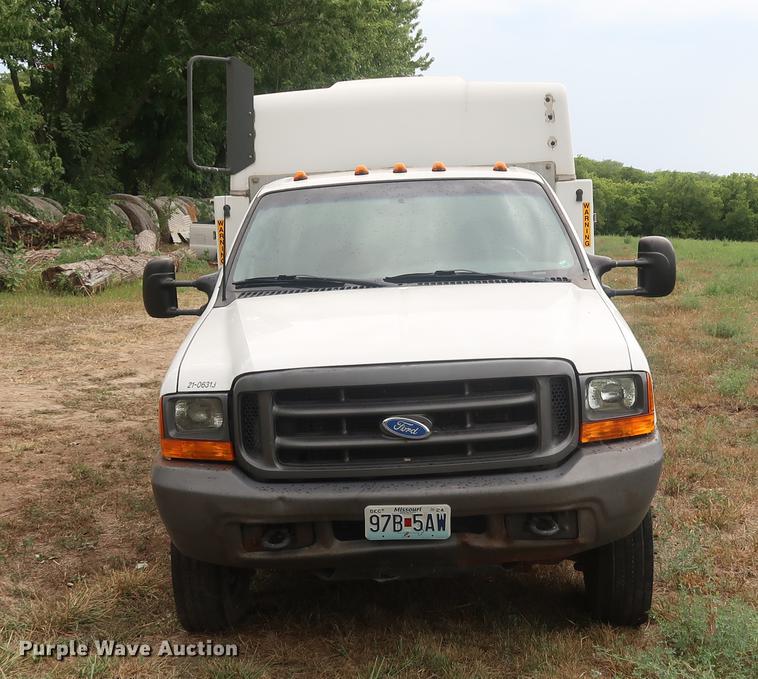 image for item DF2317 2000 Ford F450 Super Duty utility truck