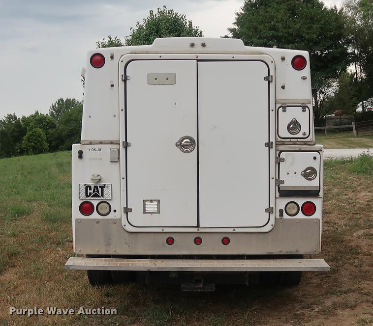 image for item DF2317 2000 Ford F450 Super Duty utility truck