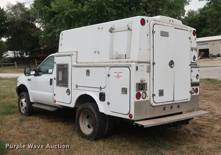 image for item DF2317 2000 Ford F450 Super Duty utility truck