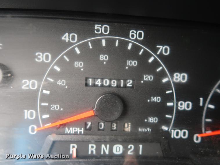 image for item DF2317 2000 Ford F450 Super Duty utility truck