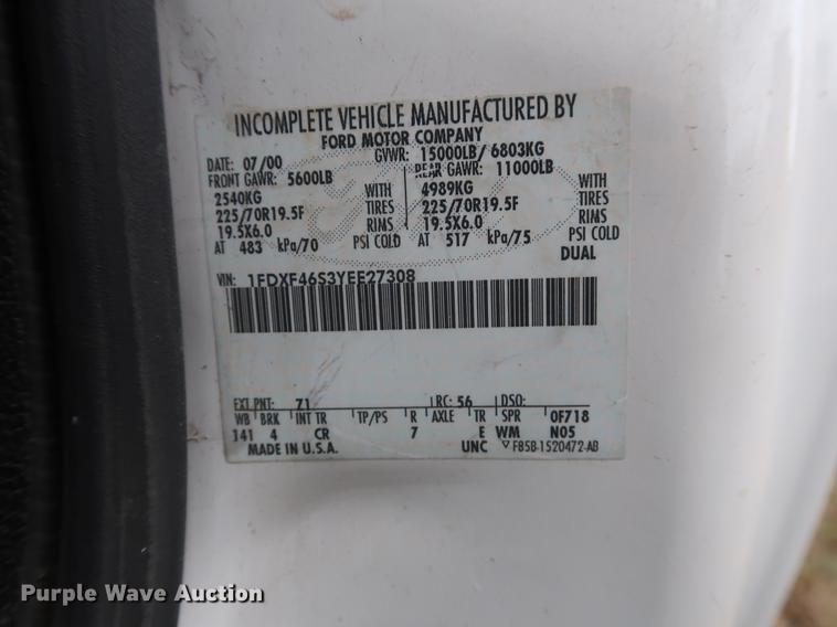 image for item DF2317 2000 Ford F450 Super Duty utility truck