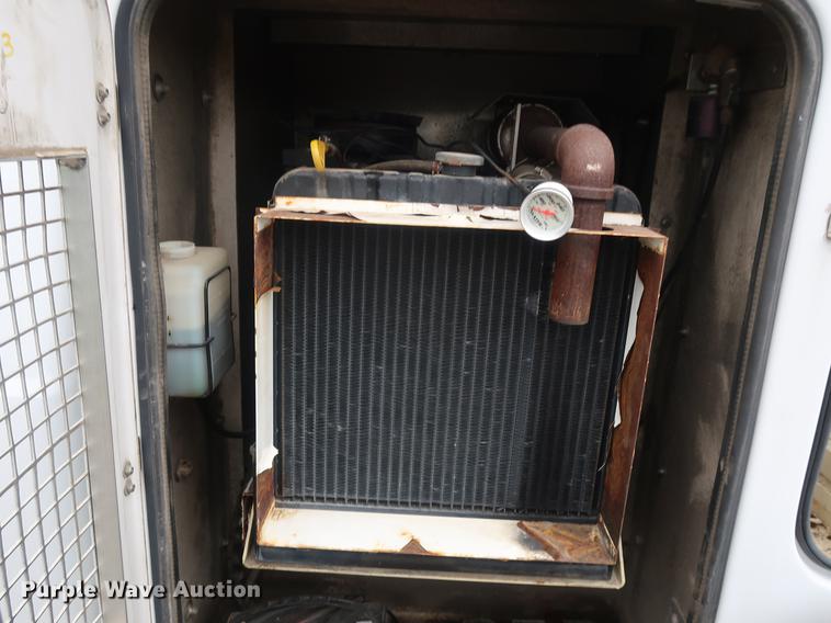 image for item DF2317 2000 Ford F450 Super Duty utility truck