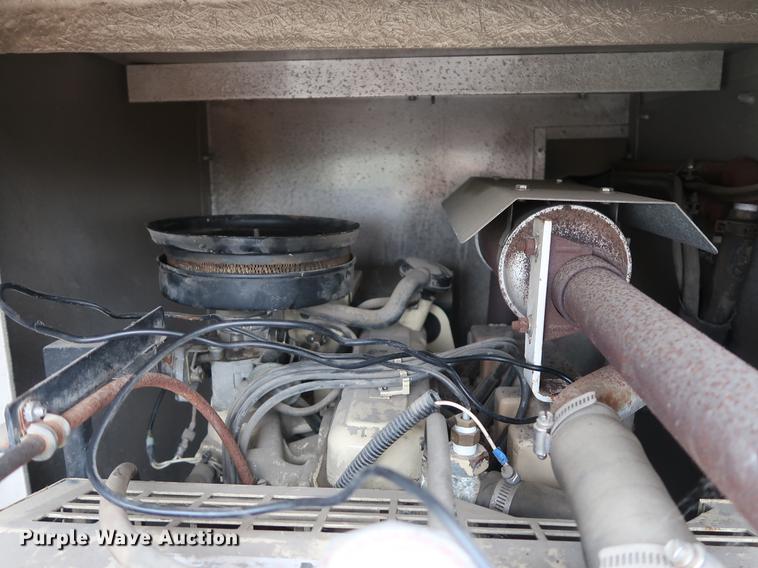 image for item DF2317 2000 Ford F450 Super Duty utility truck