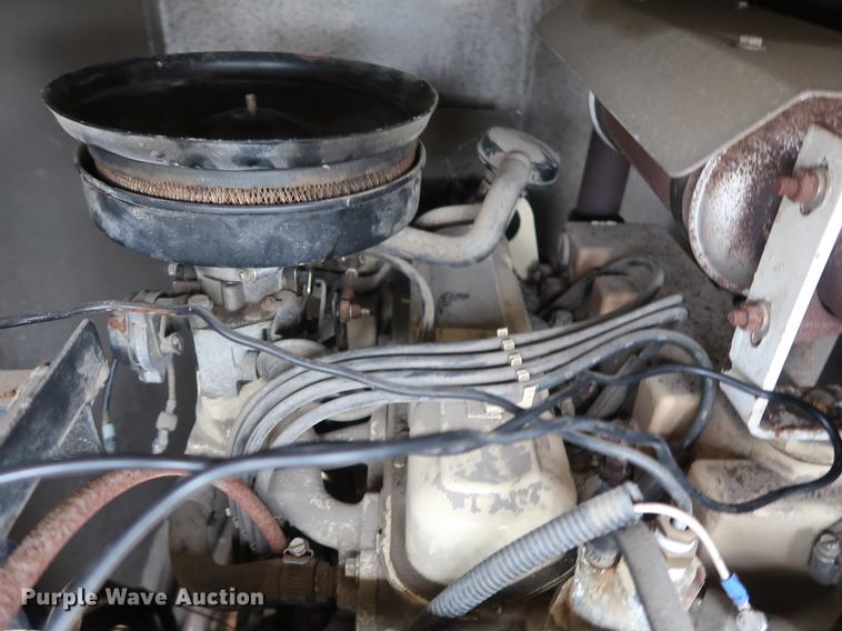 image for item DF2317 2000 Ford F450 Super Duty utility truck