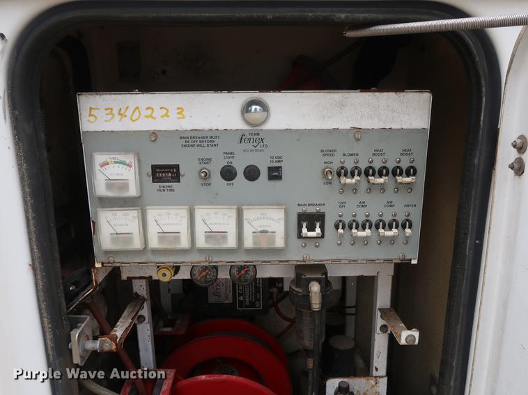 image for item DF2317 2000 Ford F450 Super Duty utility truck