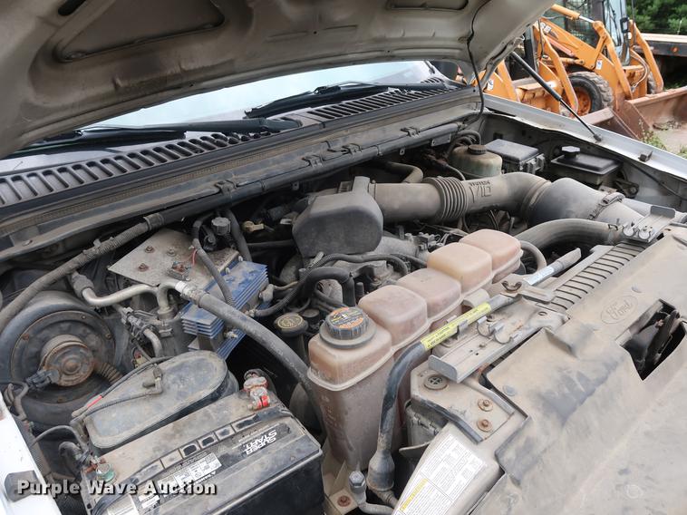 image for item DF2317 2000 Ford F450 Super Duty utility truck