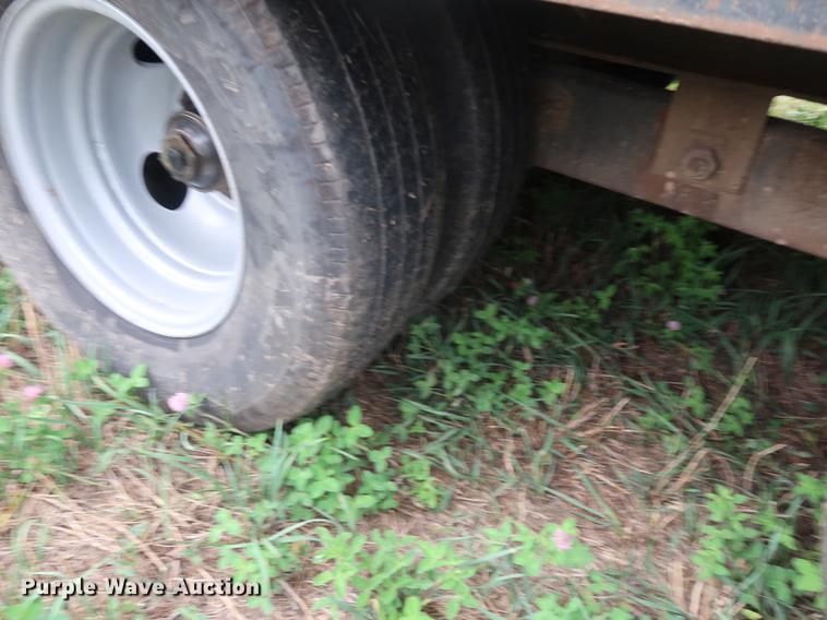 image for item DF2320 1999 Towmaster Contrail equipment trailer